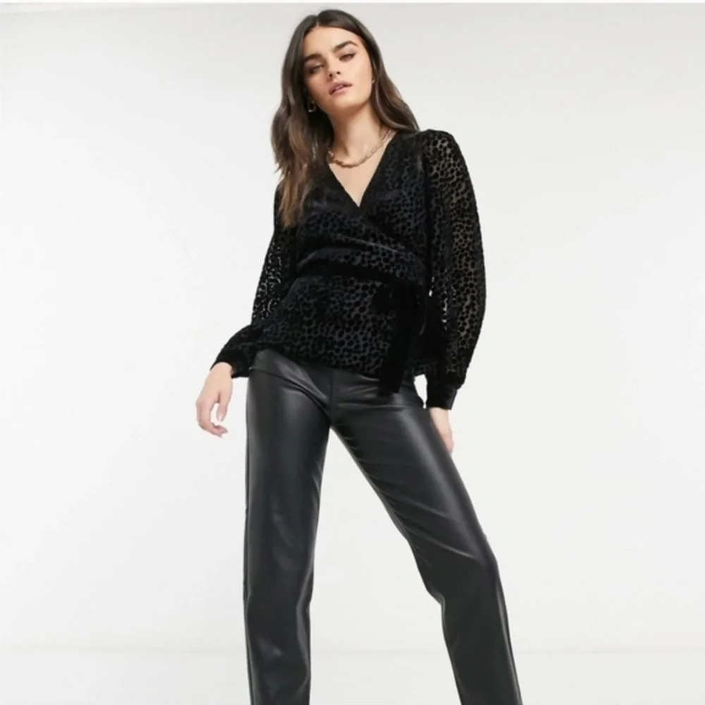 & Other Stories Leopard Jacquard Wrap Blouse black Size 0‎